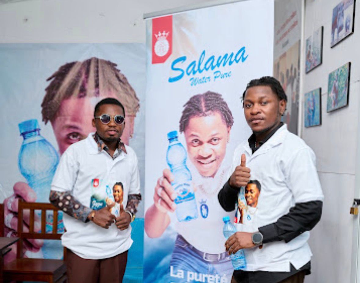 BENI : L‘artiste Mr Zyzu signe un contrat d&rsquo;ambassadeur avec Salama water pure